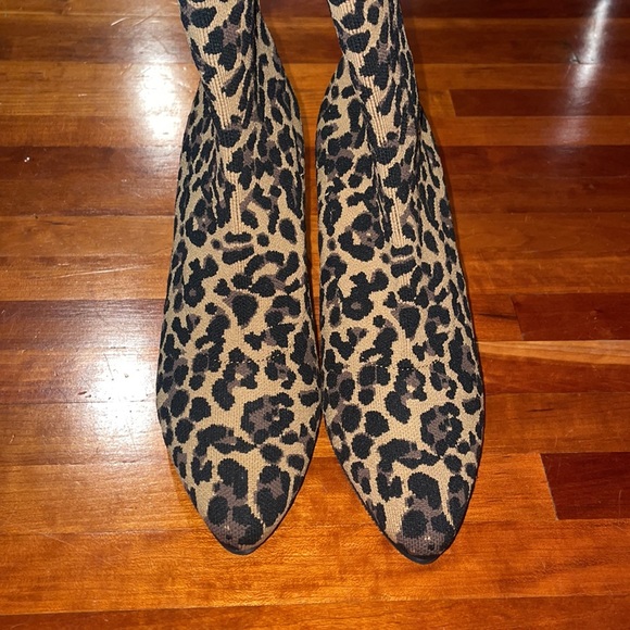 Blondo Sassy Leopard Print Waterproof Sock Booties SZ 8 NWOT - Picture 4 of 5